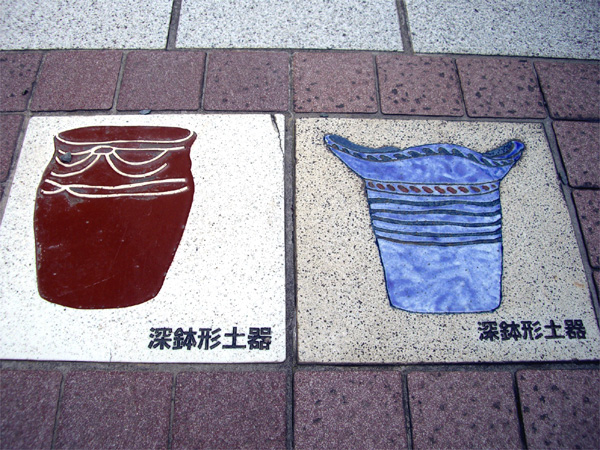 土器のレリーフ