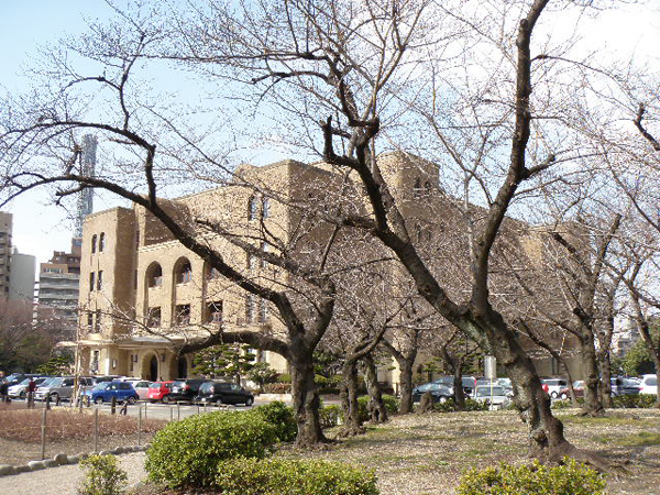 公会堂横